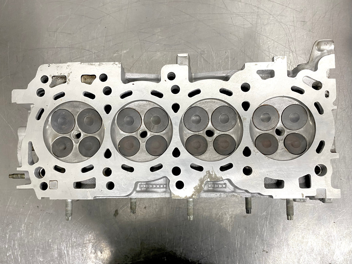 Cabeza de Motor Nissan QR25 2.5L 16 Válvulas 2L8H3